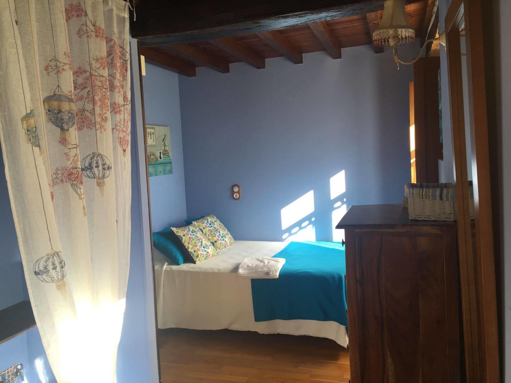 Os Tres Teixos Hotell Adelán Eksteriør bilde